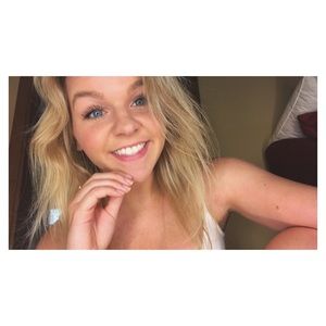 Meet your Posher, Brittany